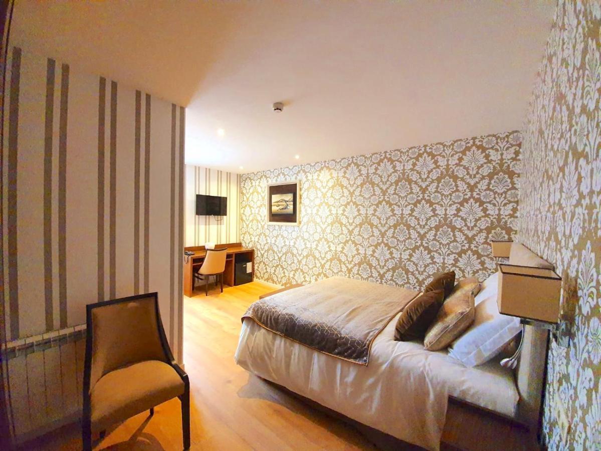 Croix Blanche De Sologne Hotel 3*